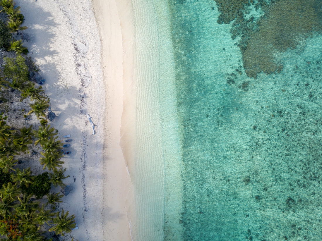 Vue de drone, plage & océan.